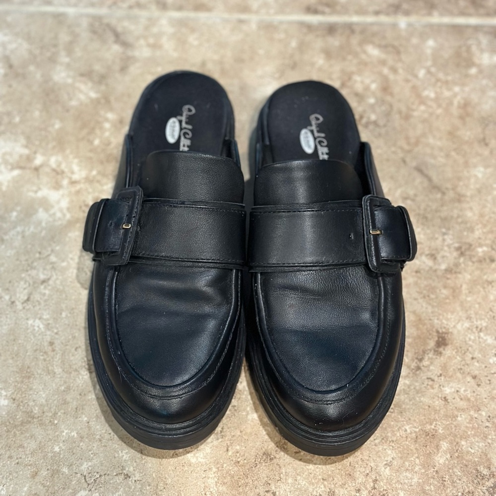 Dr Scholls women’s classy buckle mule size 9.5